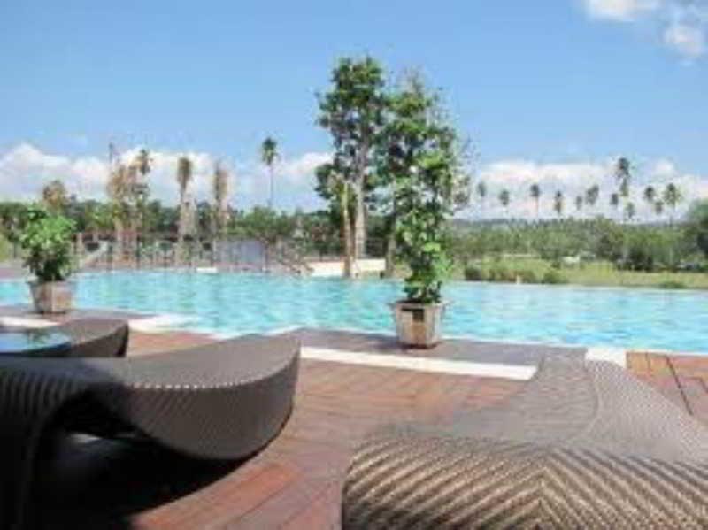 Novotel Manado Golf Resort & Convention Center Exterior photo