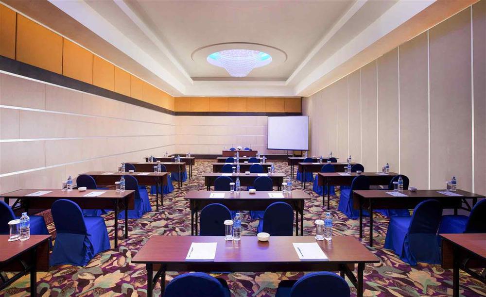 Novotel Manado Golf Resort & Convention Center Facilities photo