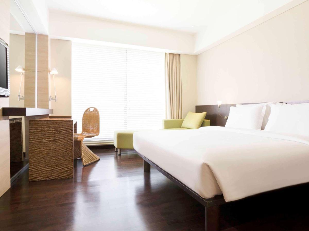 Novotel Manado Golf Resort & Convention Center Exterior photo